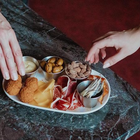 Grand Boutique Hotel-Restaurant Huis Vermeer Девентер Екстериор снимка