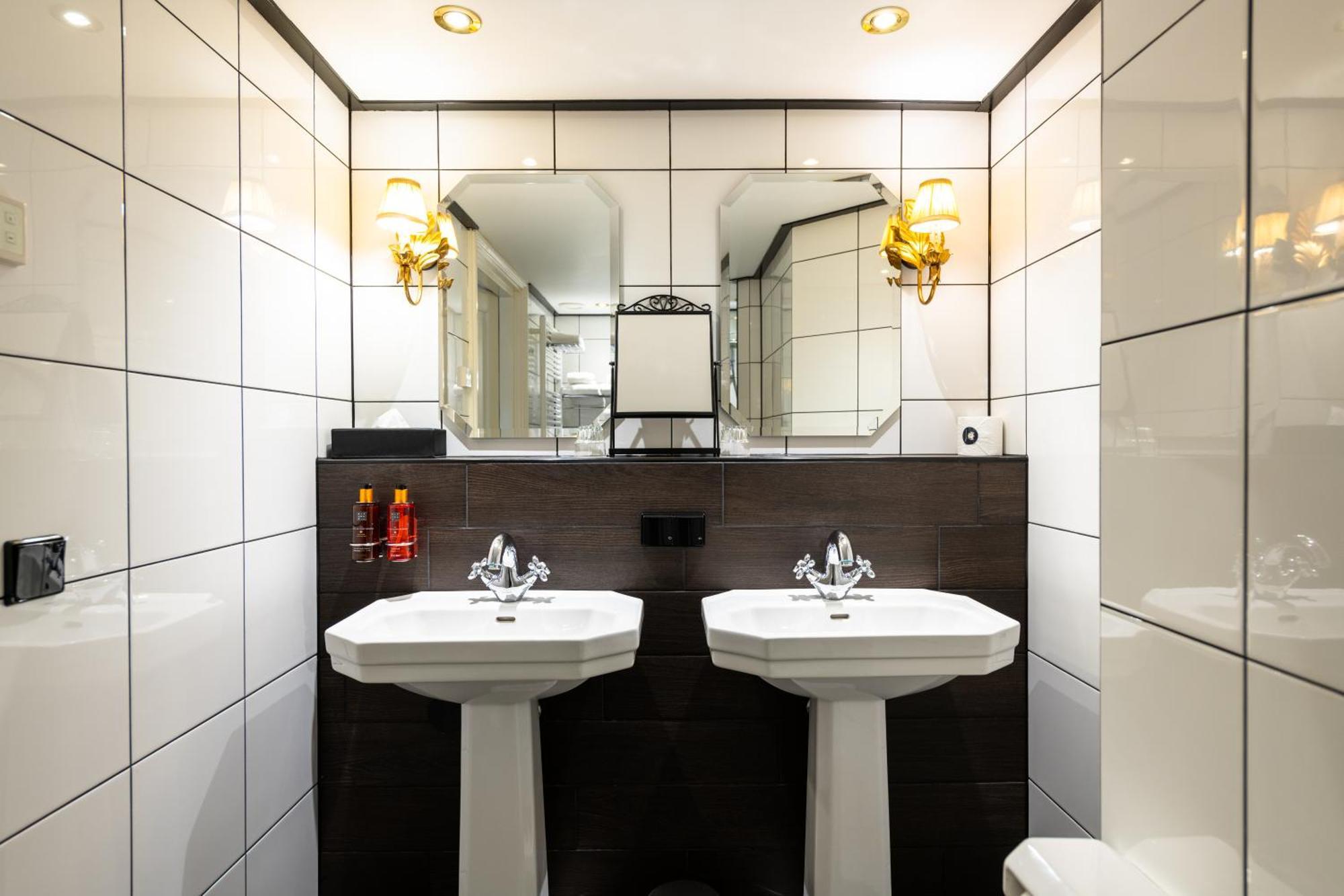 Grand Boutique Hotel-Restaurant Huis Vermeer Девентер Стая снимка