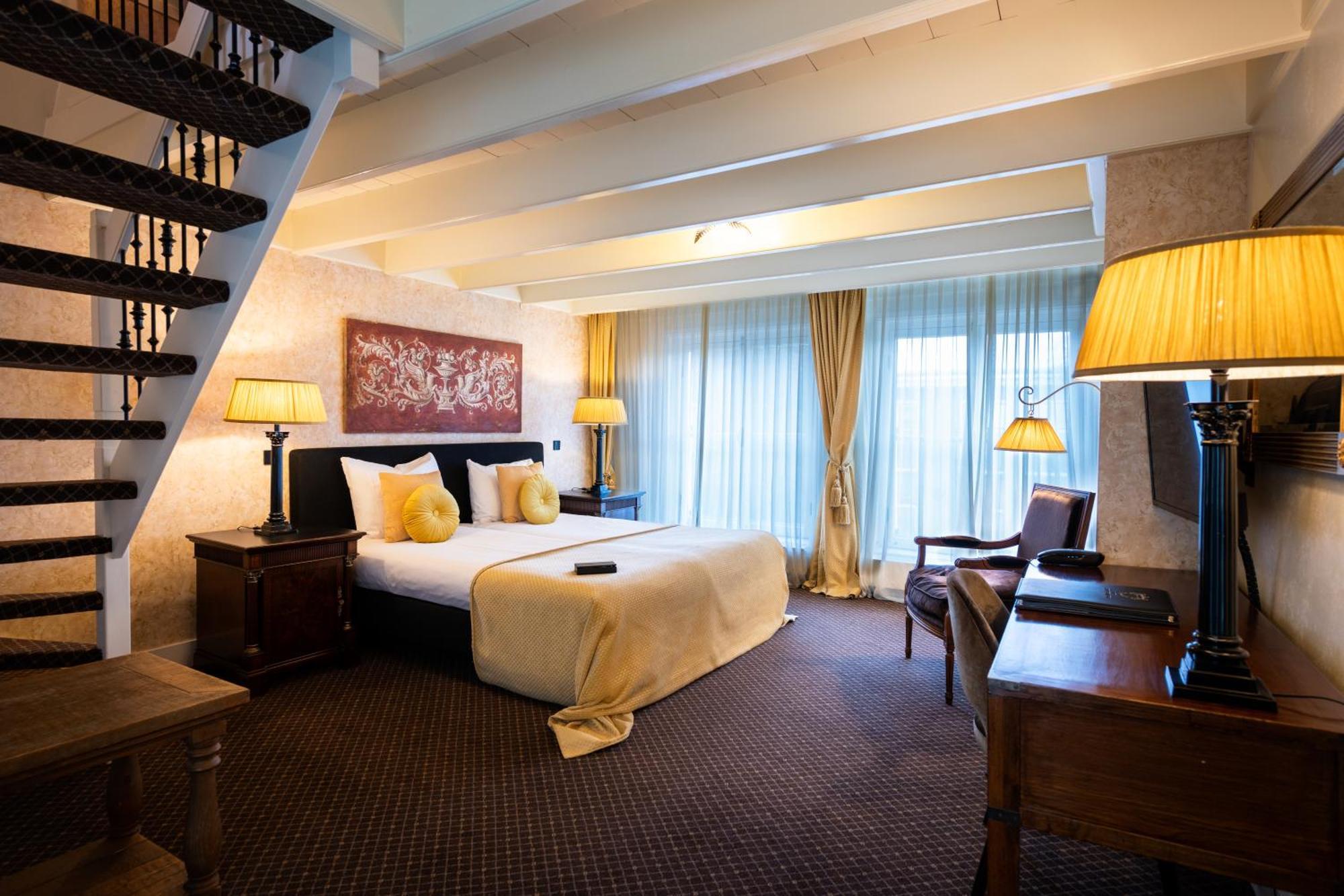Grand Boutique Hotel-Restaurant Huis Vermeer Девентер Стая снимка