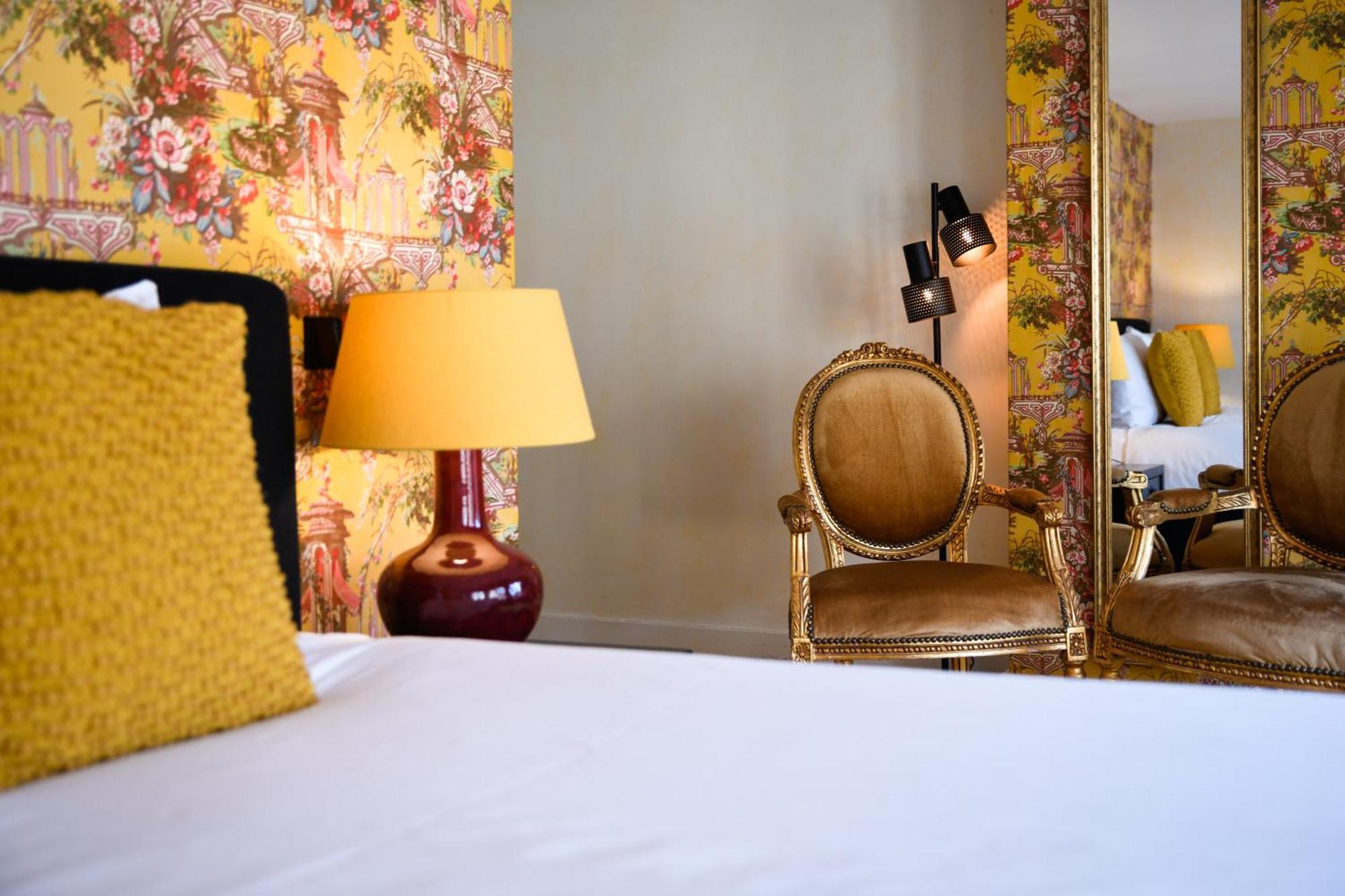 Grand Boutique Hotel-Restaurant Huis Vermeer Девентер Стая снимка
