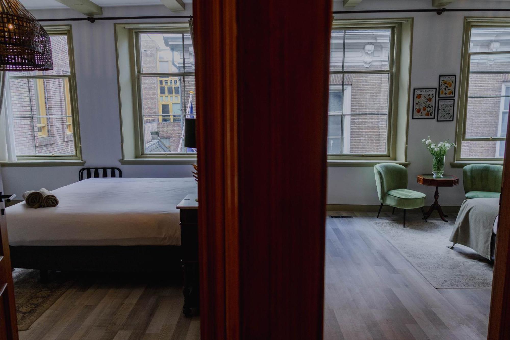 Grand Boutique Hotel-Restaurant Huis Vermeer Девентер Стая снимка